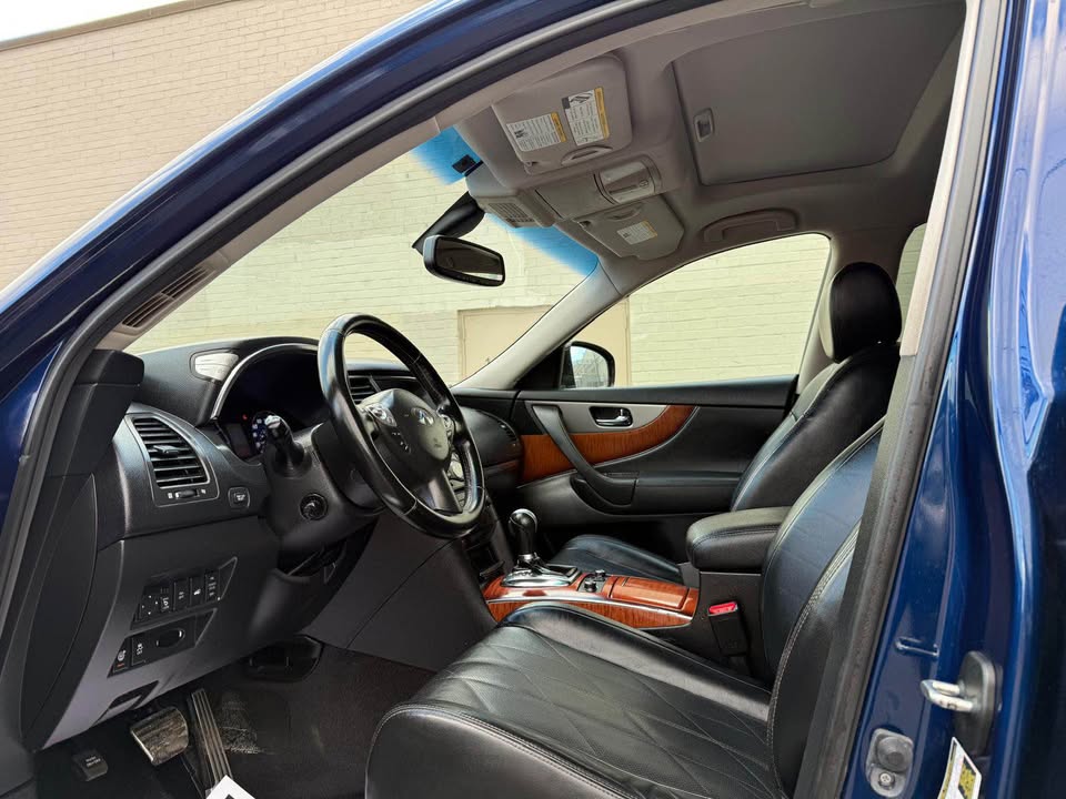 Infinity QX70