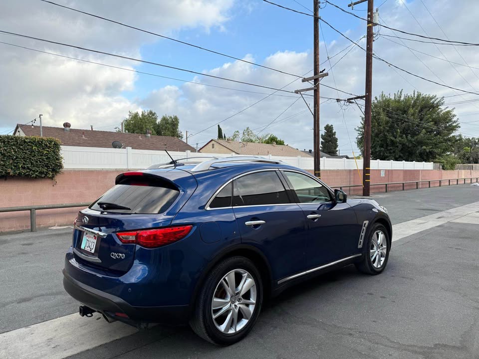 Infinity QX70