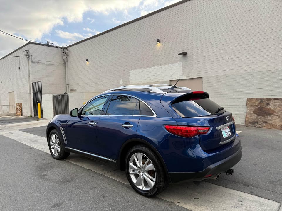 Infinity QX70